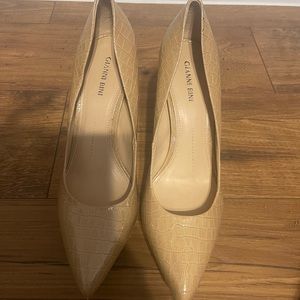 Gonna Bini sz 10 patent leather heel